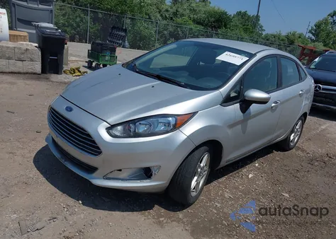 2018 Ford Fiesta Se из США, поврежденный, VIN 3FADP4BJ1JM106732
